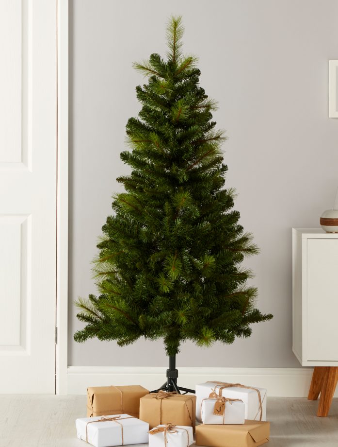 Best Artificial Christmas Trees 13