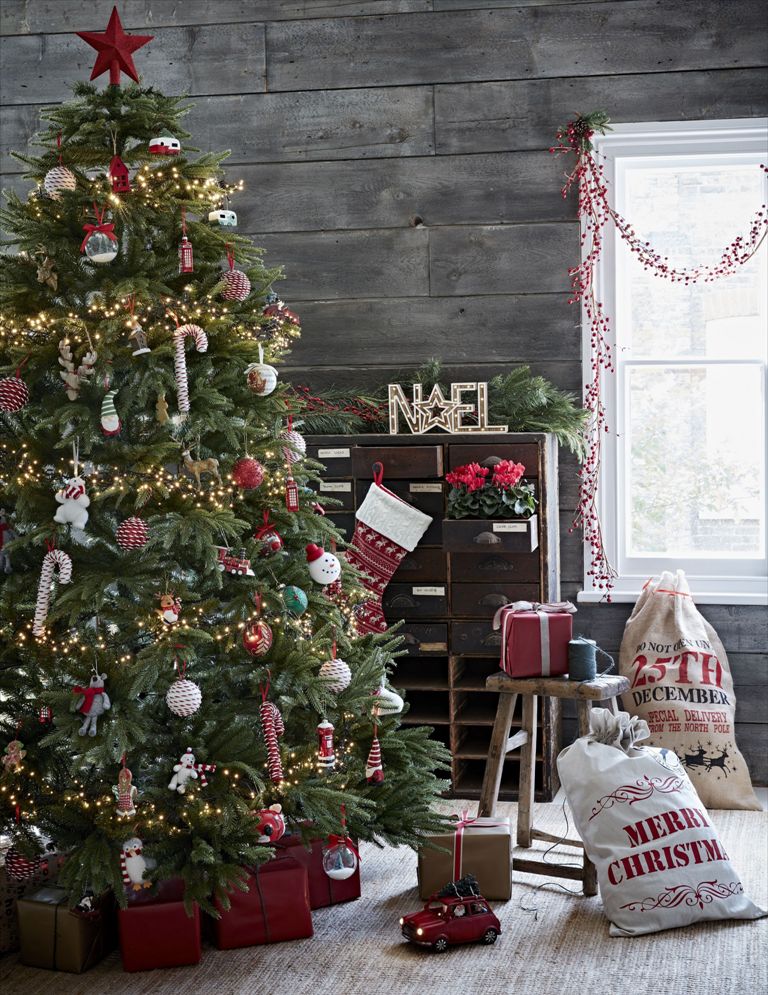 Best Artificial Christmas Trees 31