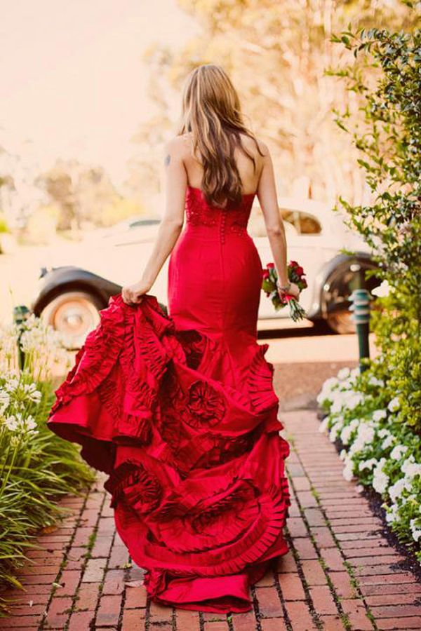 Bridal outfit in red for that special day 13