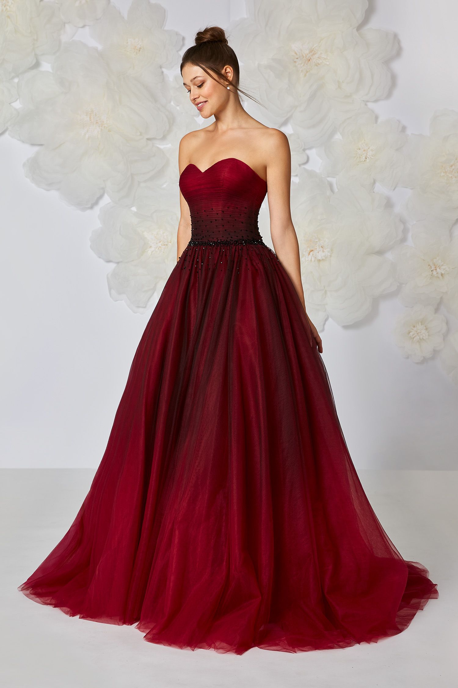 Bridal outfit in red for that special day 5