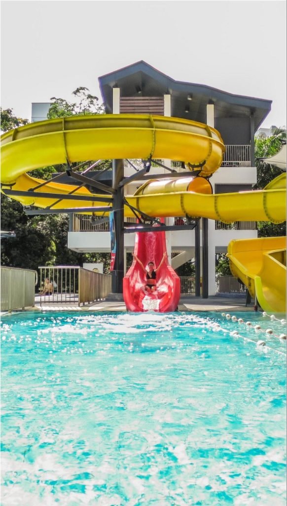 26 Amazing Swimming Pool Slides Luvfly